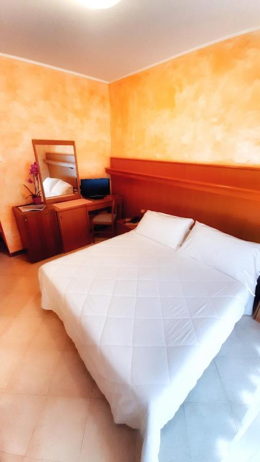Hotel & Wellness Fra I Pini Lignano Sabbiadoro Extérieur photo