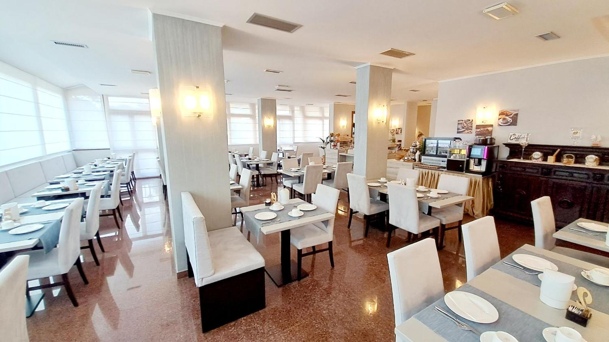 Hotel & Wellness Fra I Pini Lignano Sabbiadoro Extérieur photo