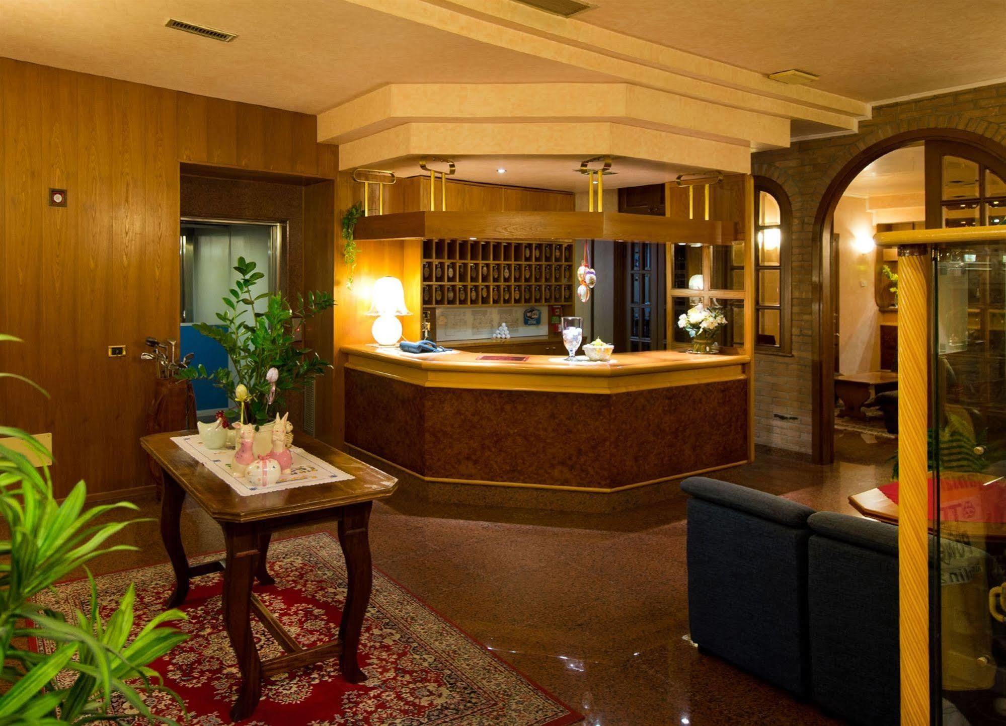 Hotel & Wellness Fra I Pini Lignano Sabbiadoro Extérieur photo