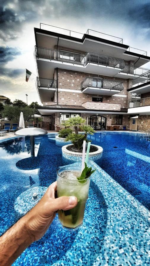 Hotel & Wellness Fra I Pini Lignano Sabbiadoro Extérieur photo